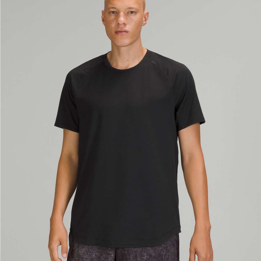 Lululemon Drysense medium